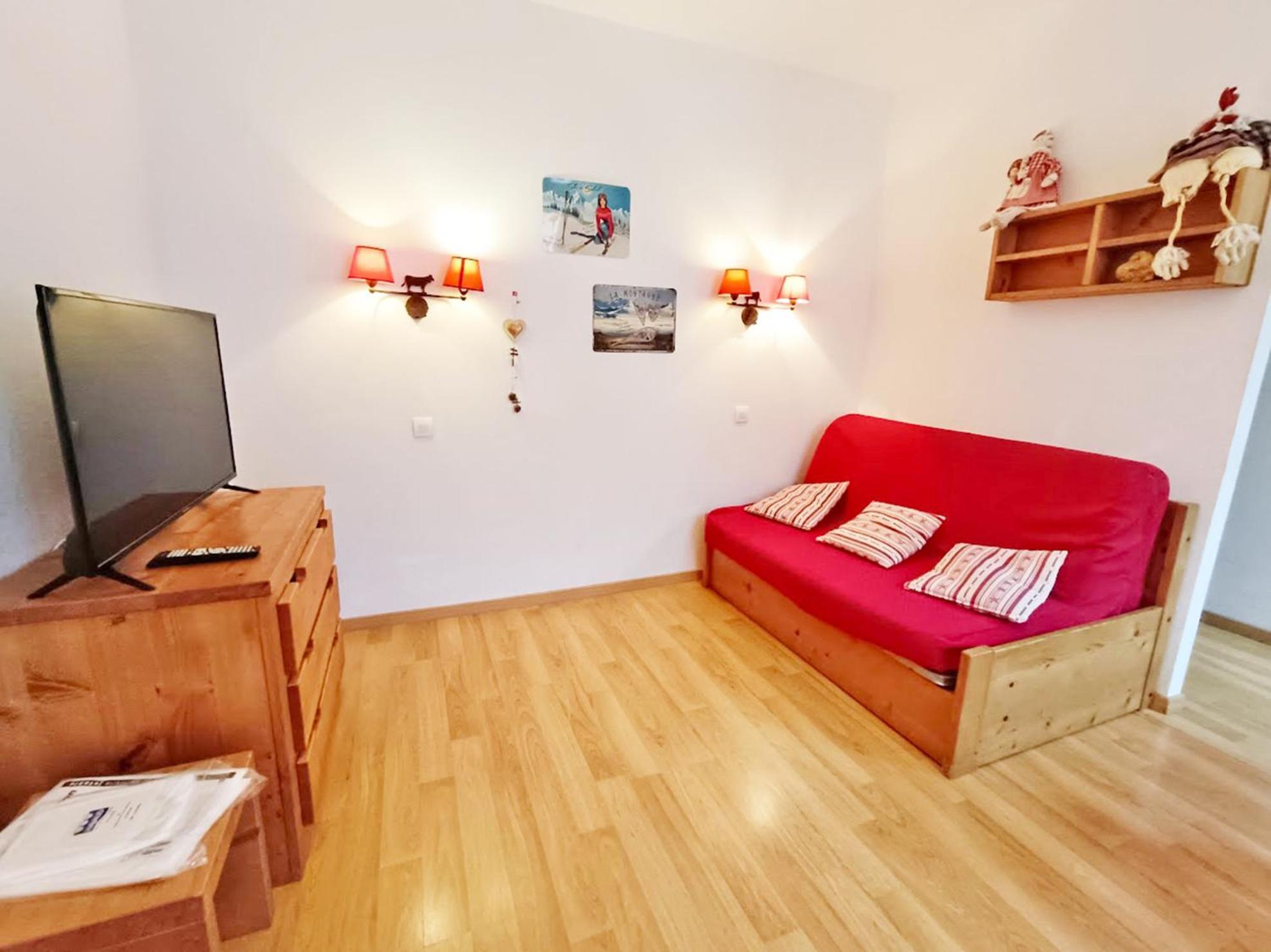 Le Bouquetin, Studio, Centre Luchon, Wifi, Casier A Skis, Ascenseur, 3 Personnes Bagneres-de-Luchon Exterior photo